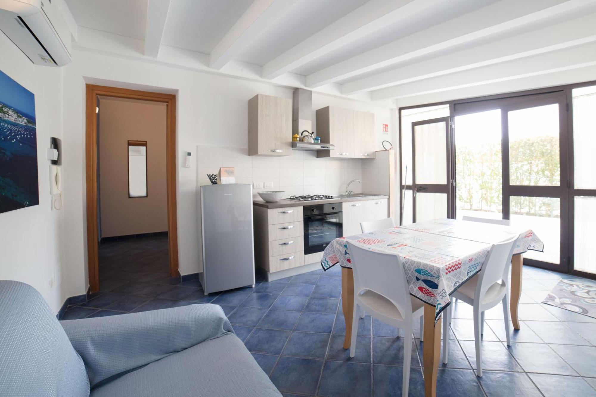 Concettina Aparthotel *
